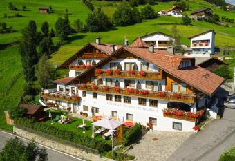Naturhotel Miraval has Balcony rooms