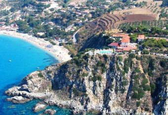 Villaggio Calispera has Balcony rooms