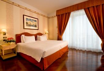 Grand Hotel Terme has rooms with a private hot tub