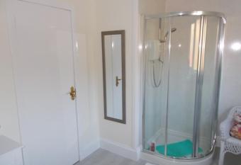 Inveravon Holiday Home has rooms with a private hot tub