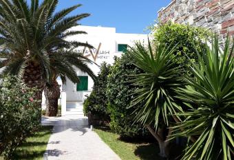 Annita s Village Hotel has Balcony rooms