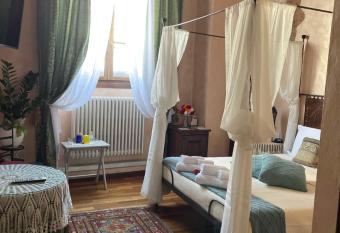 Luxury Corte dei Nobili allows 18 year olds to book a room