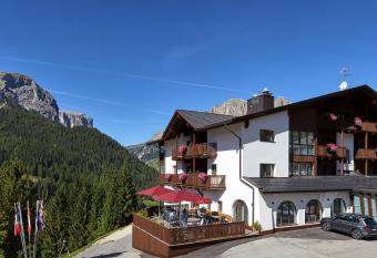 Sporthotel Panorama has Balcony rooms