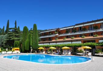 Hotel Garden has Balcony rooms