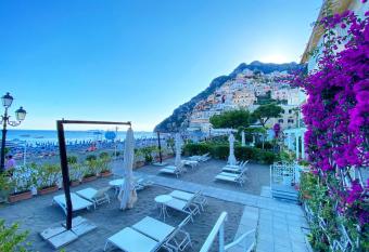 La Caravella di Positano - Relais & Beach has Balcony rooms