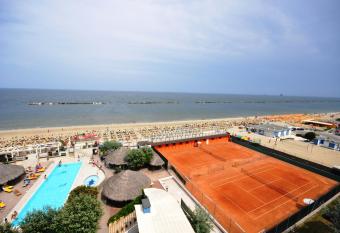 Grand Hotel Azzurra Club has Balcony rooms