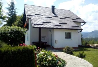 Apartment Nina has Balcony rooms