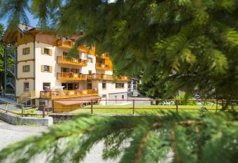 Relais San Giusto allows 18 year olds to book a room