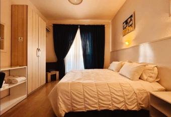 Tirana Central GuestHouse allows 18 year olds to book a room