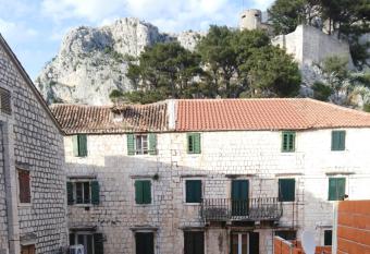 Sobe Gusti has Balcony rooms