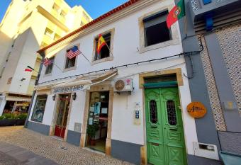 Aloha Hostel allows 18 year olds to book a room