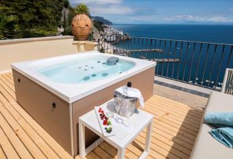 Anantara Convento di Amalfi Grand Hotel has Balcony rooms