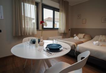 Bnbook Expo Residence Rho allows 18 year olds to book a room