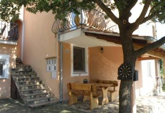 Apartment Akaju has Balcony rooms