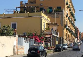 Domus Herculaneum has Balcony rooms