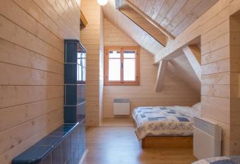 Orl   Hn  zdo has Balcony rooms