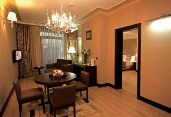 Eser Premium Hotel & Spa allows 18 year olds to book a room