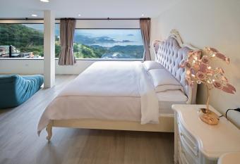 Windsor s Sunlight Han-Guan has Balcony rooms