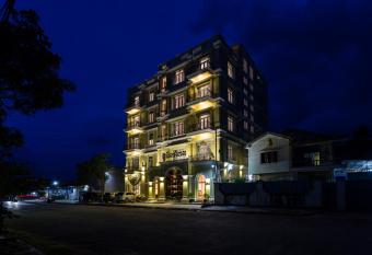 Boutique Kampot Hotel has Balcony rooms
