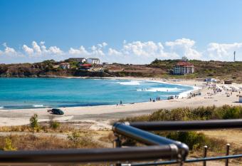 La Mer Apartments has Balcony rooms