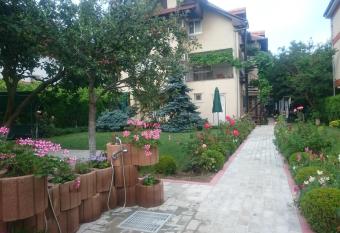 Zoi Residence has Balcony rooms