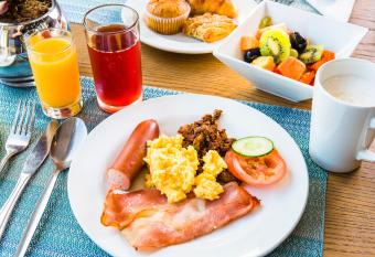 Holiday Inn Express Sandton-Woodmead, an IHG Hotel allows 18 year olds to book a room