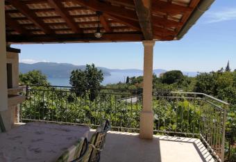 Apartments Tinka has Balcony rooms