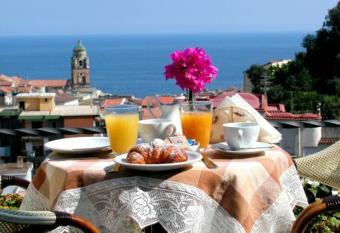 Villa Lara Hotel has Balcony rooms