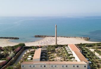 Tonnara di Sciacca allows 18 year olds to book a room