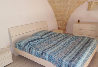 Casa Vacanze Presicce has Balcony rooms