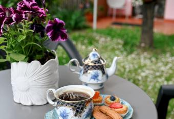 Il Giardino di Cristina allows 18 year olds to book a room