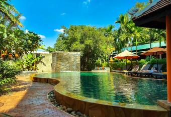 Central Privilege Hotel has Balcony rooms