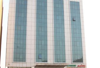 Alsafa Hotel allows 18 year olds to book a room