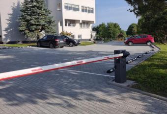 Pas Roma allows 18 year olds to book a room