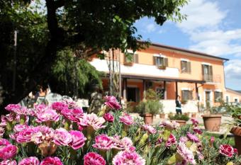 B&B Casale Shanti has Balcony rooms