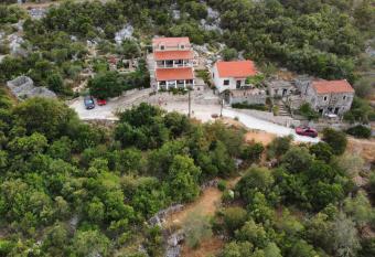 Apartments LeviAna has Balcony rooms