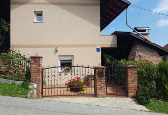 Apartmani Tuheljske has Balcony rooms