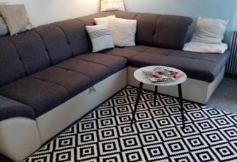 Art Apartman has Balcony rooms