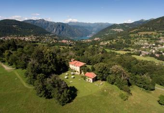 Hotel Villa Simplicitas has Balcony rooms