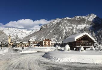 Hotel Lo Scoiattolo has Balcony rooms