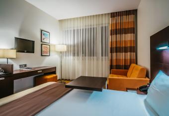 DeSilva Warszawa Piaseczno allows 18 year olds to book a room