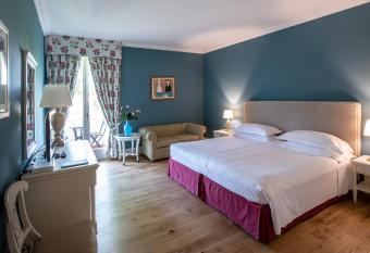 Hotel Franceschi has Balcony rooms