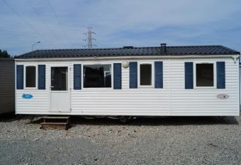 Camping Manon allows 18 year olds to book a room