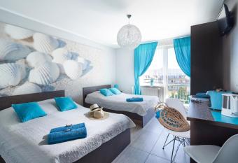 Dworek Karwia u Ewy Wiosenna 10 has Balcony rooms