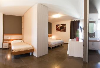 Ragusa Inn has Balcony rooms