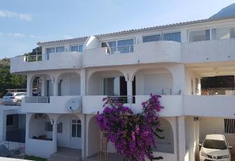 Apartment Light House has Balcony rooms