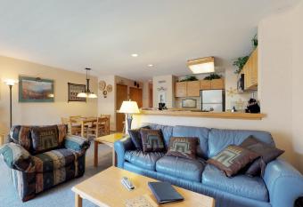 Liftside Condominiums 20 has Balcony rooms