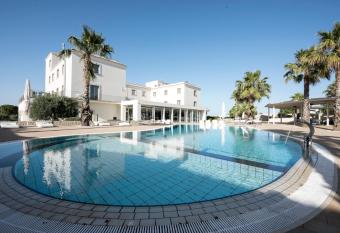 Pietre Nere Resort & Spa has Balcony rooms