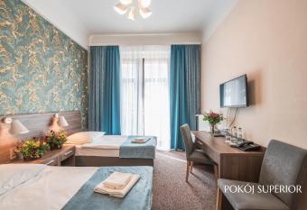 Hotel Polonia Centrum allows 18 year olds to book a room