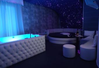 Hotel La Fayette has Balcony rooms